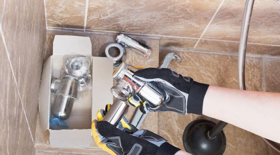 Expert Emergency Roof Repairs services in Riverton, NE