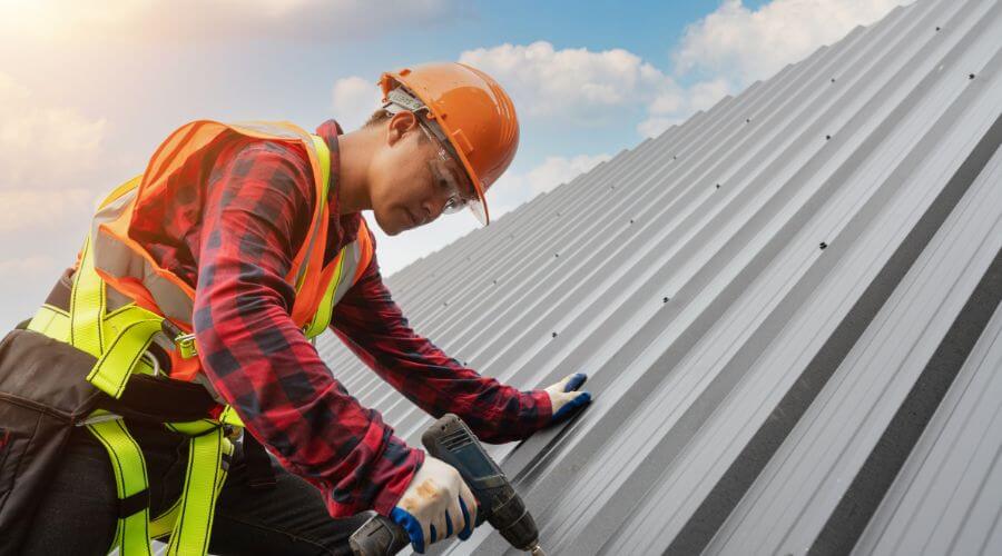 GAF roofing contractor in Riverton, NE